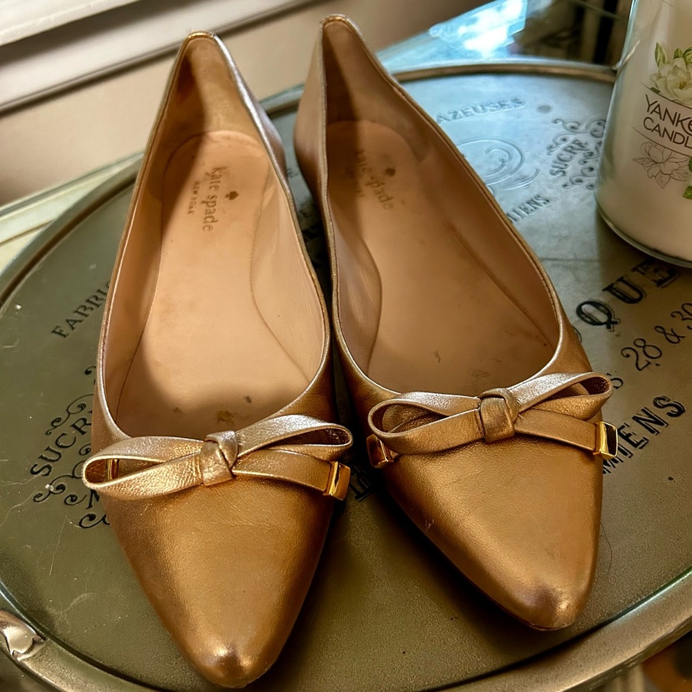 Beautiful Rose Gold Kate Spade flats cute!